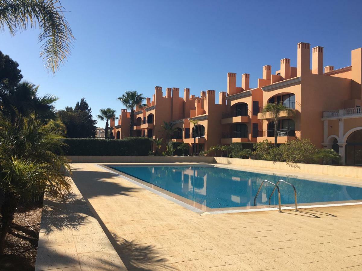 Casa De Ferias Vila Sol Golf กัวเตย์รา ภายนอก รูปภาพ